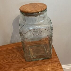Vintage HEAVEY  LIGHT Green Jar Glass Storage Jar with Wooden Lid.